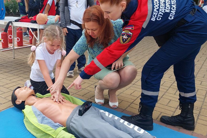 На Дону провели учебно-тренировочные занятия по безопасности детей в летний период https://www.donland.ru