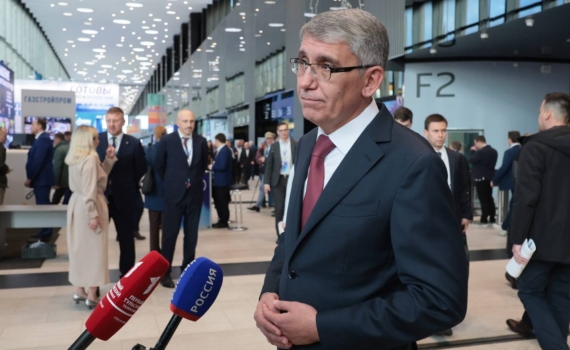 Миляев на ПМГФ-2025: Форум полезен для региона и тульских заводов Миляев на ПМГФ-2025: Форум полезен для региона и тульских заводов