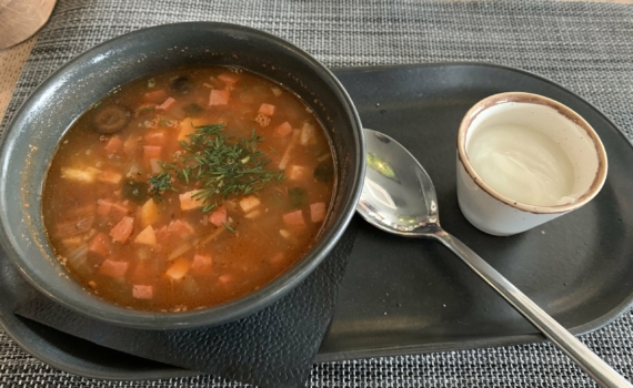 Суп или салат: что эффективнее для похудения — узнайте секрет стройности и советы уменьшить лишнее Суп или салат: что эффективнее для похудения — узнайте секрет стройности и советы уменьшить лишнее